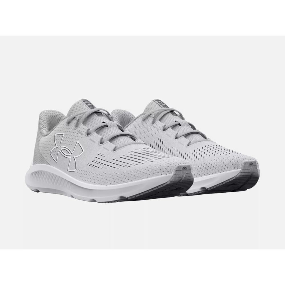 Under Armour Ladies Charged Pursuit 3 size 9 us (New,Without Box)